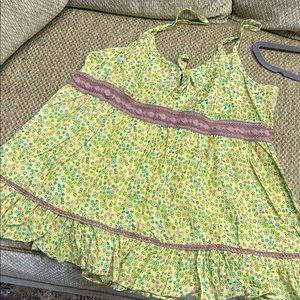 Vintage Floral Babydoll Top with Lace Detail-L